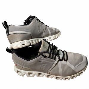 On Running Men's Grey and Black Athletic Shoes